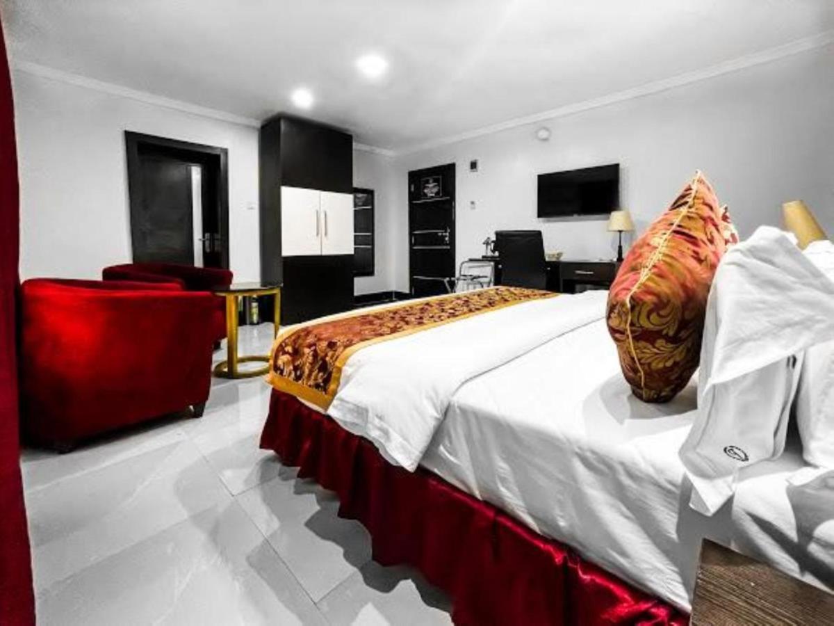 Pasadena Suites Lekki Esterno foto
