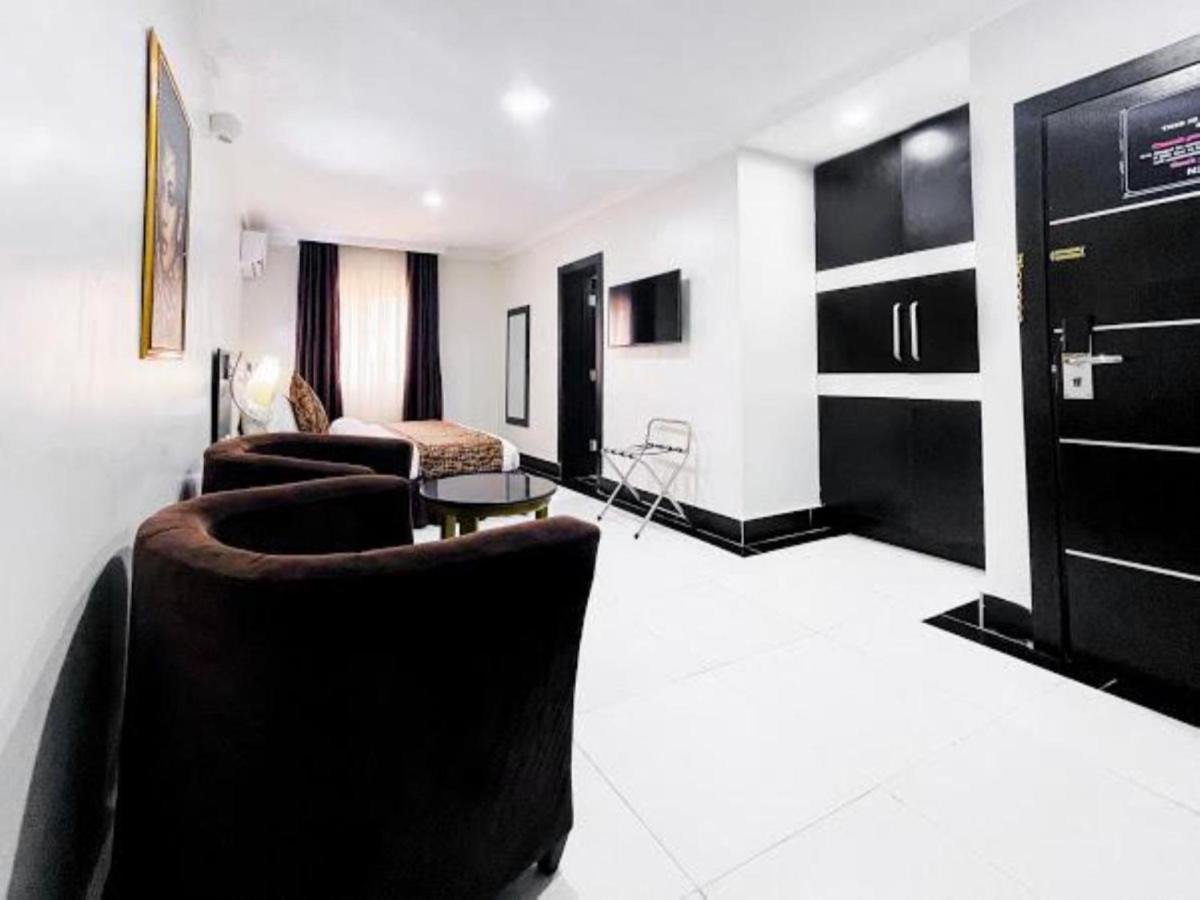 Pasadena Suites Lekki Esterno foto