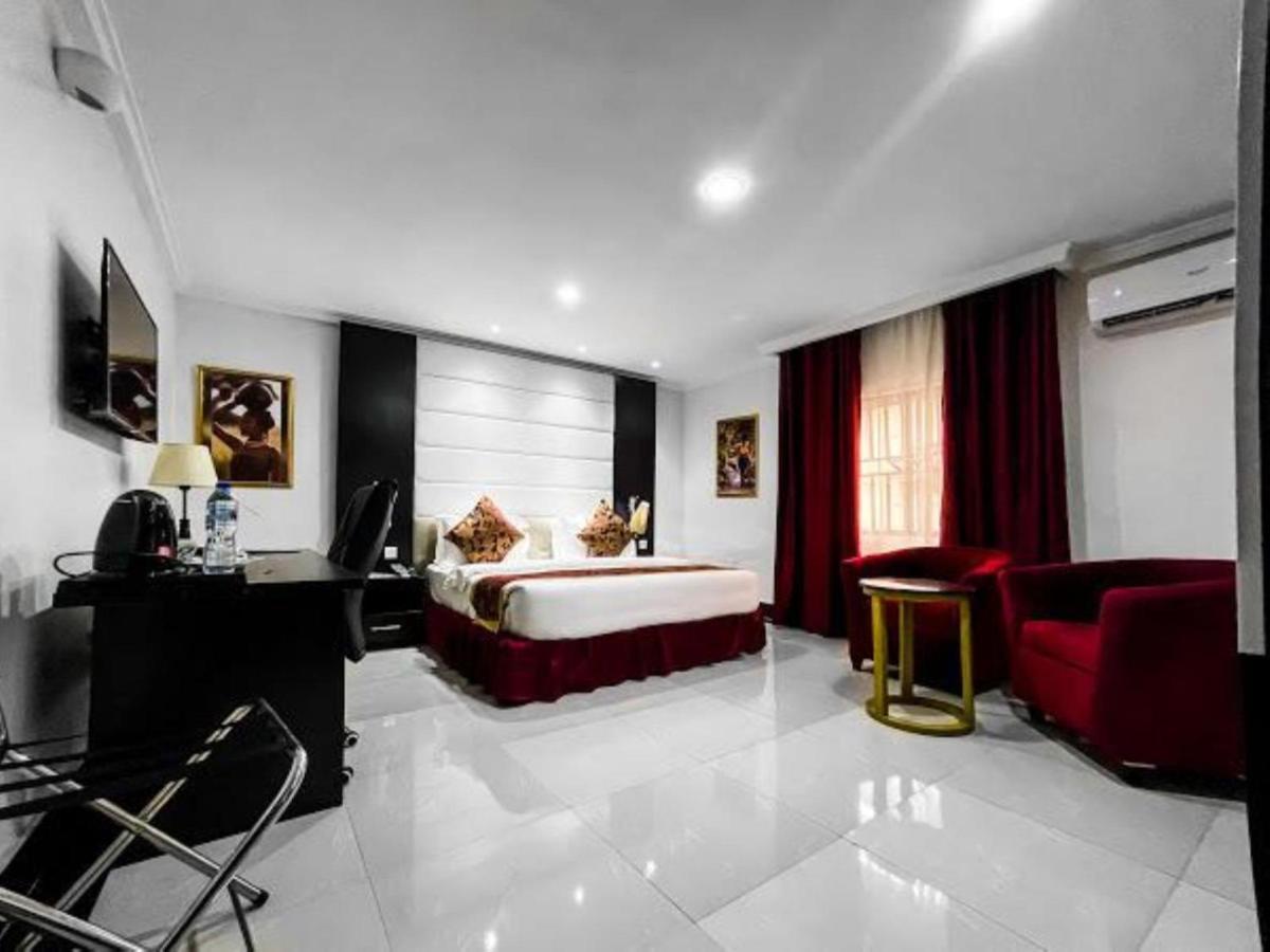 Pasadena Suites Lekki Esterno foto