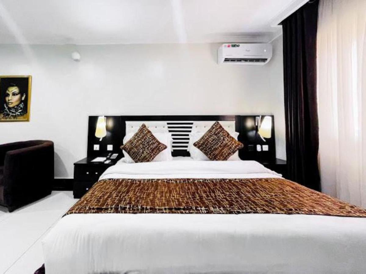 Pasadena Suites Lekki Esterno foto