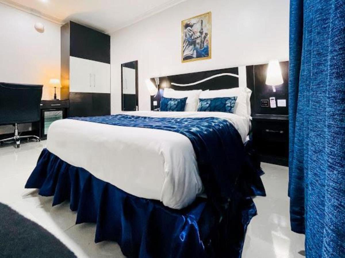 Pasadena Suites Lekki Esterno foto