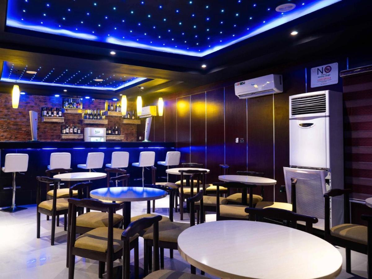 Pasadena Suites Lekki Esterno foto