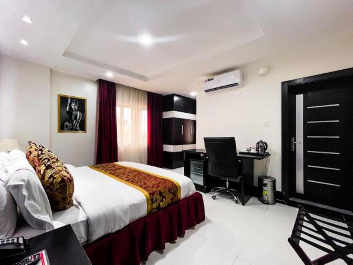 Pasadena Suites Lekki Esterno foto